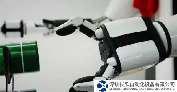 腾讯公布机器人技术研究成果 拟人机械臂首次亮相！