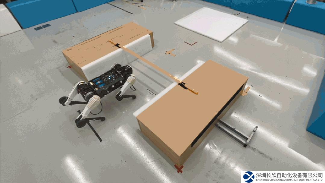 腾讯自主研发机器狗 Max 升级，可“奔跑跳跃”完成避障动作