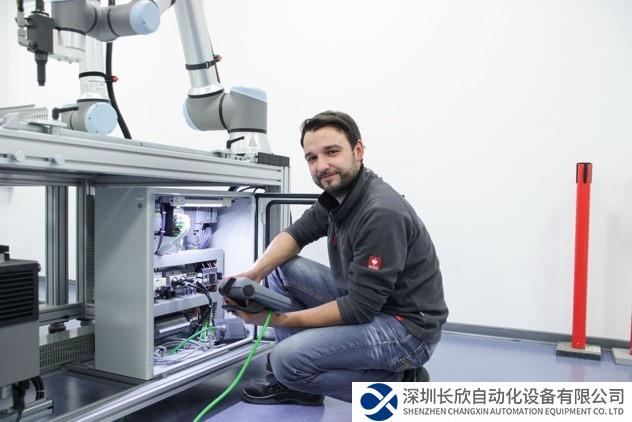 优傲机器人与西门子PLC携手，开创自动化无缝对接新时代