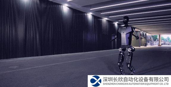 全球首个！人形机器人“天工”以6公里时速奔向你！