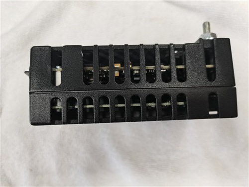 IS220PTURH1A.周忆 (3).jpg